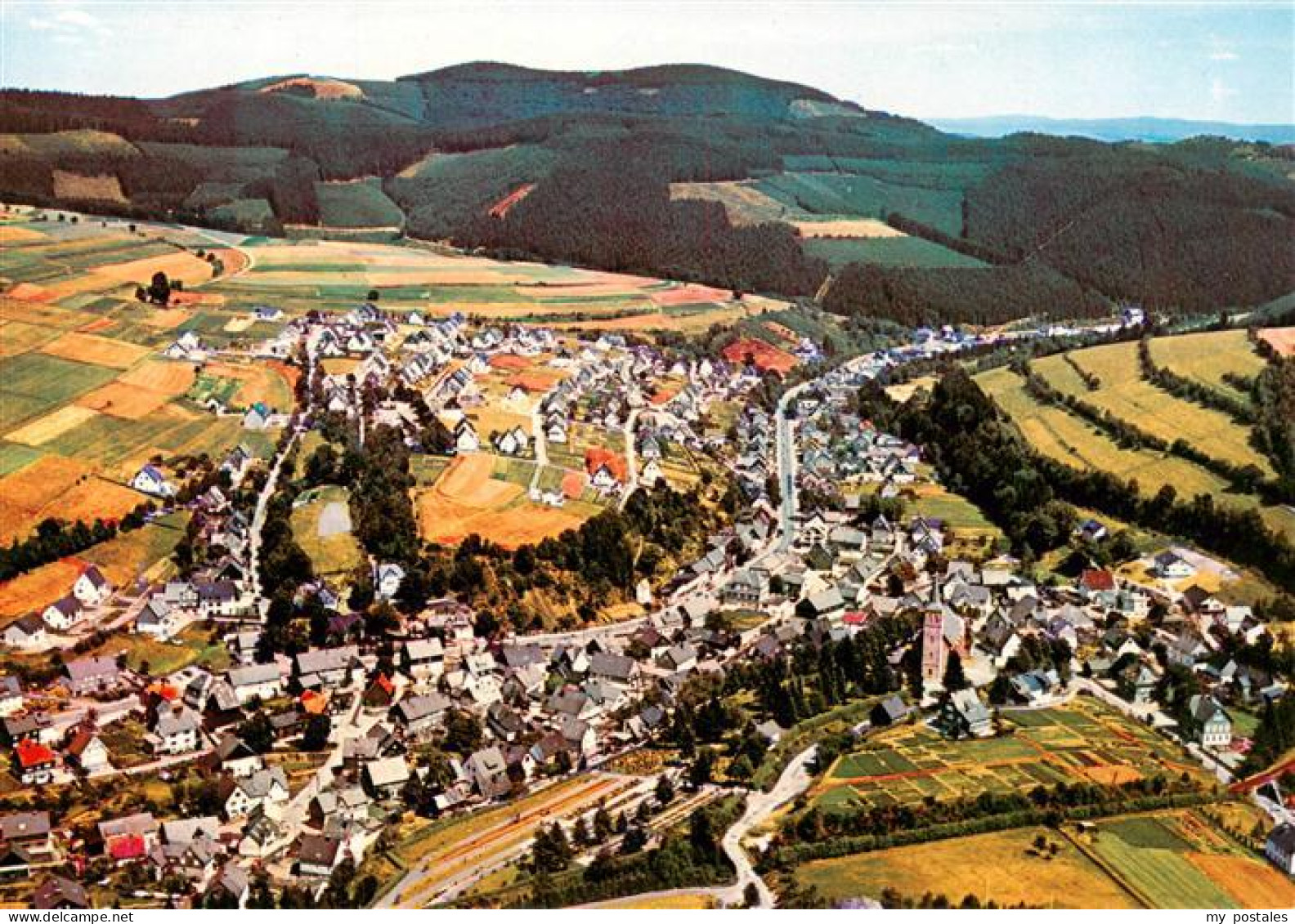 73943413 Zueschen__Sauerland Fliegeraufnahme - Winterberg