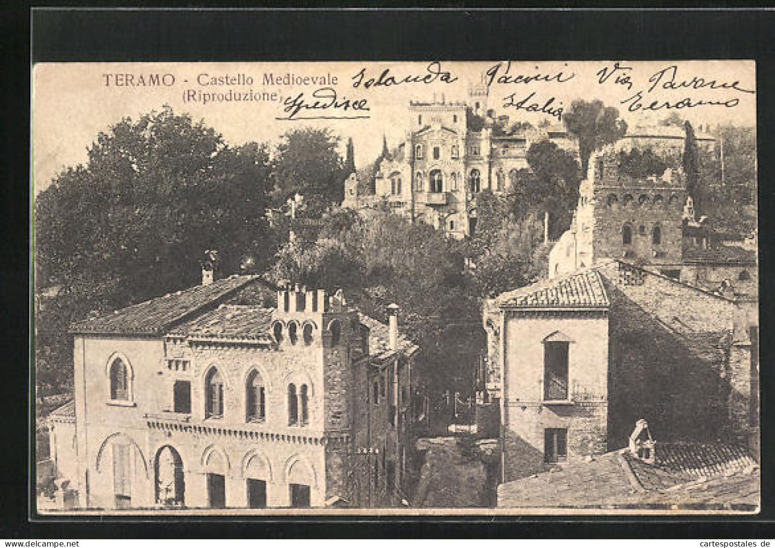 Cartolina Teramo, Castello Medioevale  - Teramo