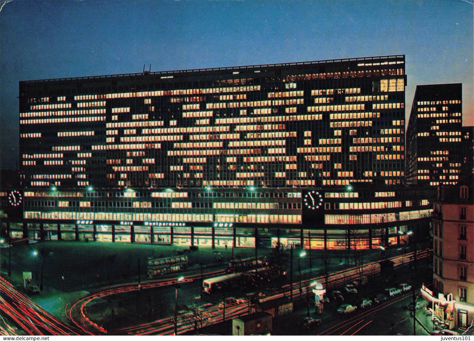 CPSM Paris-La Gare Montparnasse      L2900 - Métro Parisien, Gares