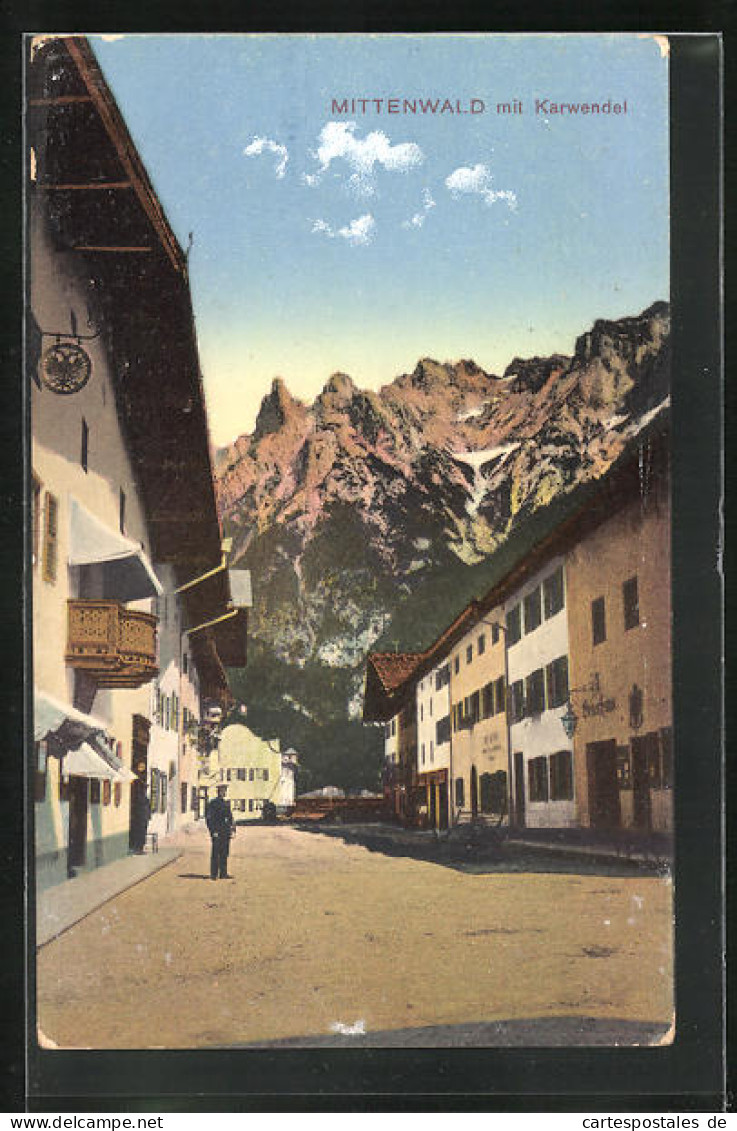 AK Mittenwald, Strassenpartie Mit Gasthaus Und Karwendel  - Mittenwald