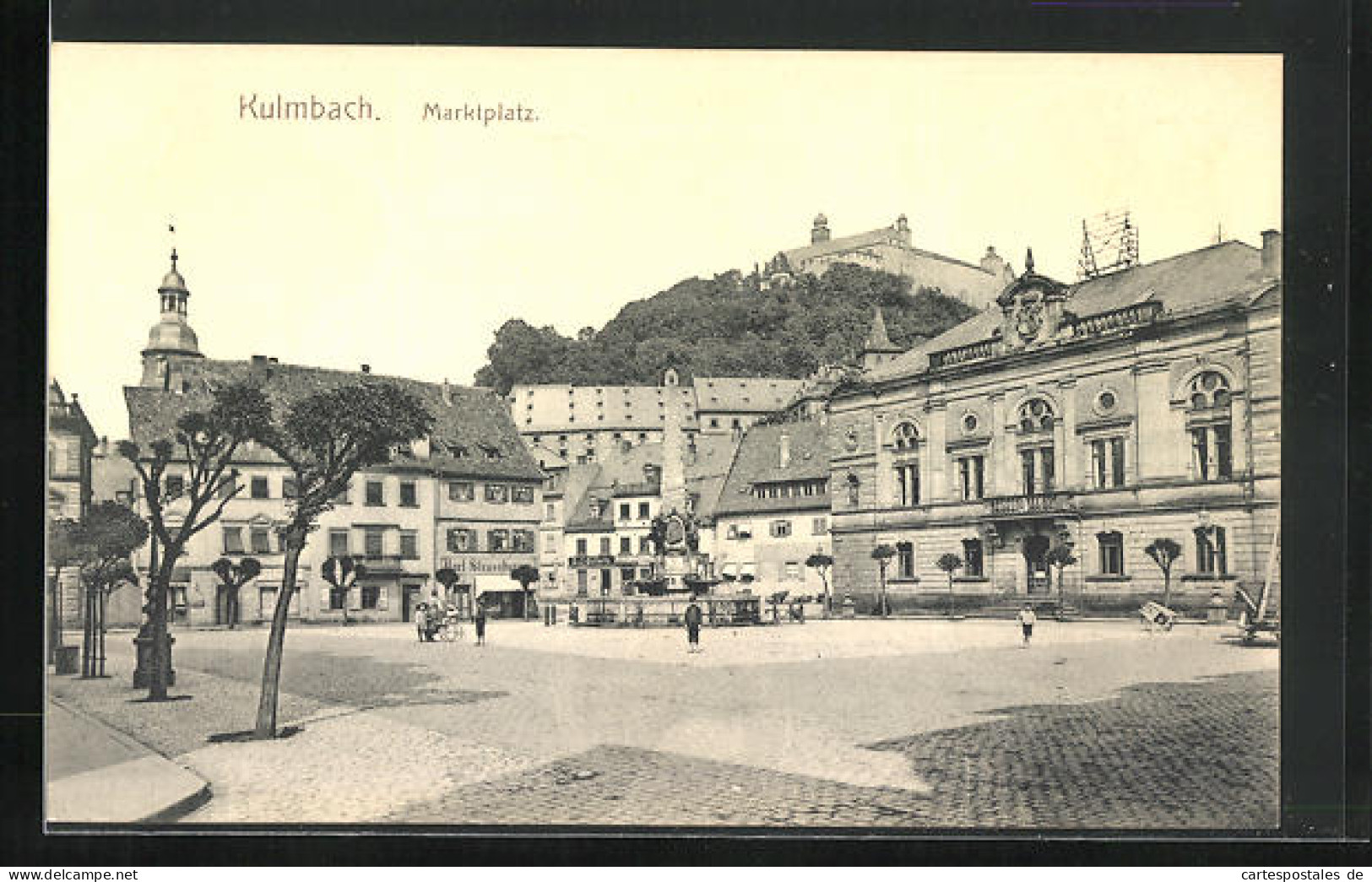 AK Kulmbach, Marktplatz Mit Geschäften Und Brunnen  - Kulmbach