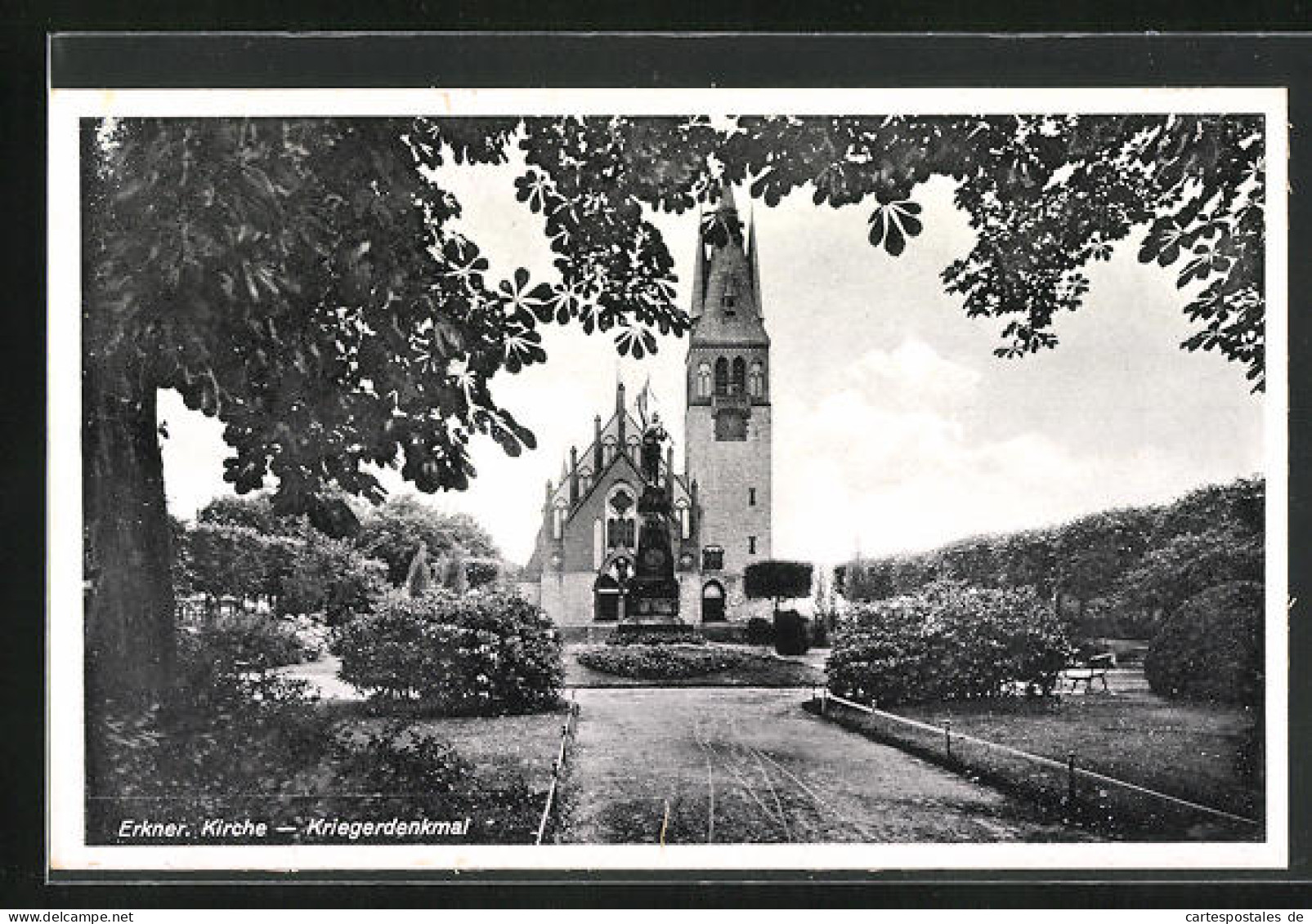 AK Erkner, Kirche Und Kriegerdenkmal  - Erkner