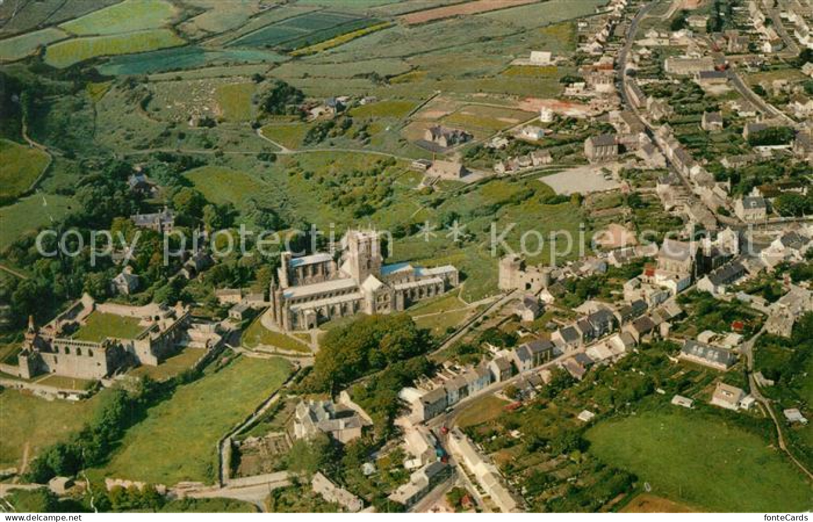 73277571 Haverfordwest: Castle Fliegeraufnahme St. Davids Catherdral Haverfordwe - Otros & Sin Clasificación