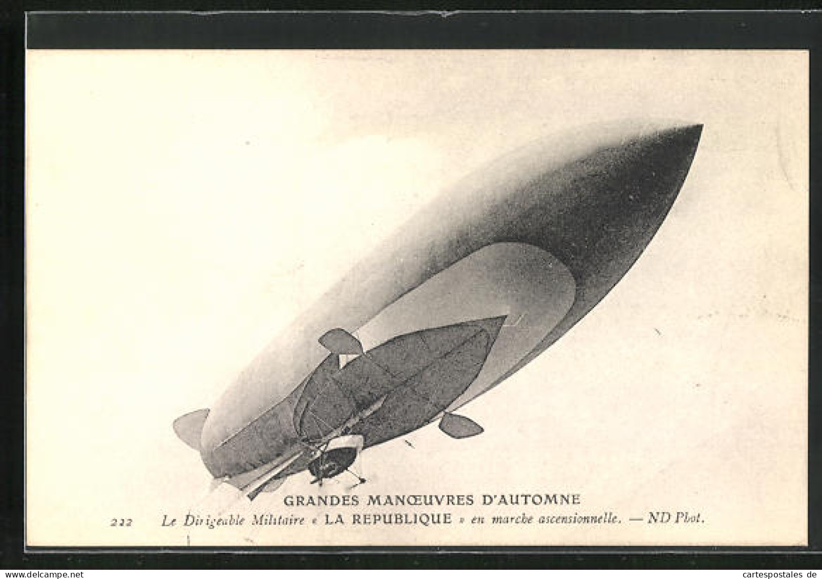 AK Le Dirigeable Militair Le Republique, Zeppelin  - Zeppeline