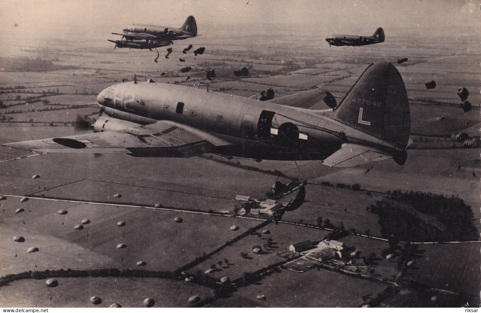 AVIATION(PARACHUTISME) CHAVILLE - Fallschirmspringen