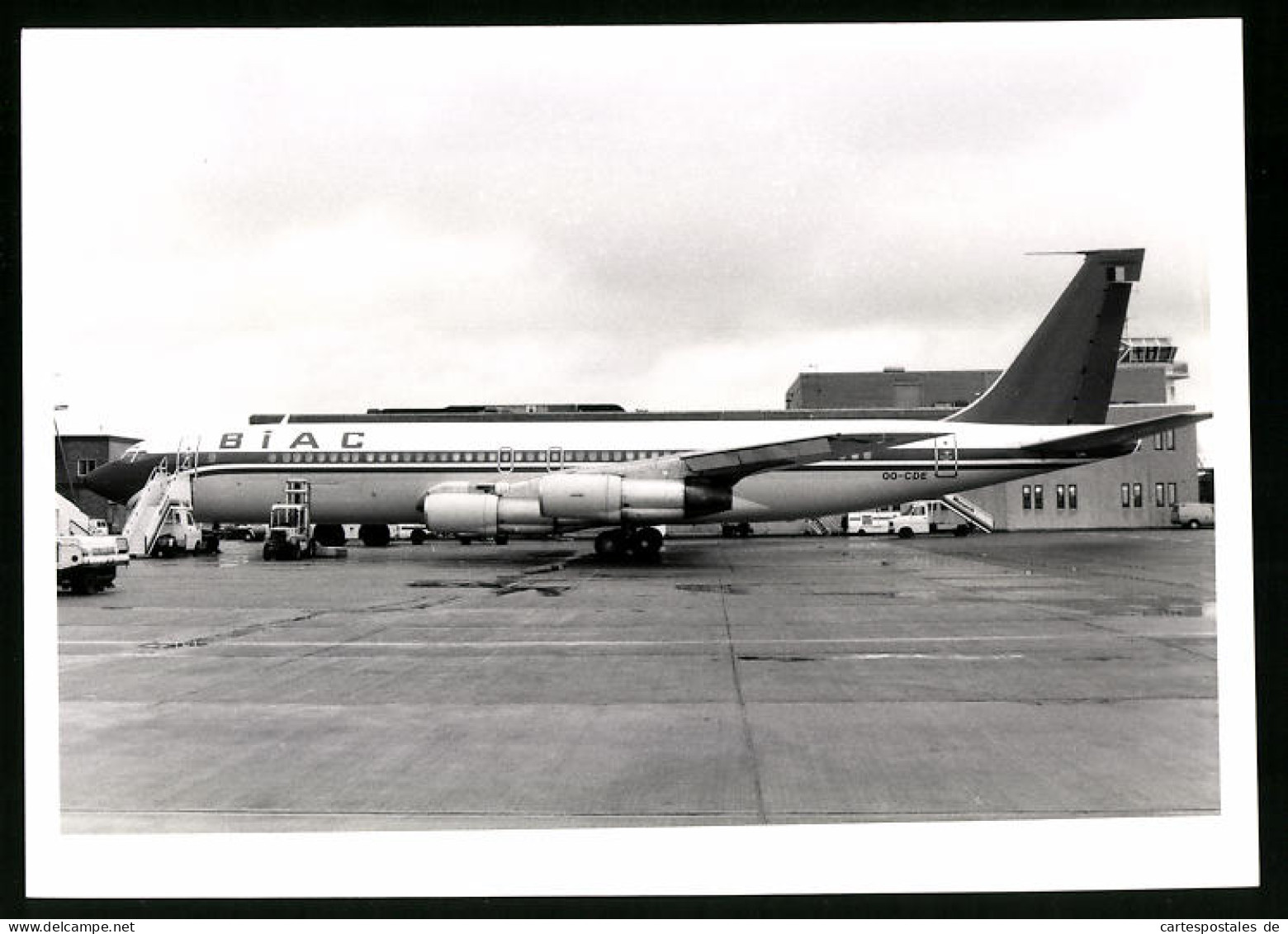 Fotografie Flugzeug Boeing 707, Passagierflugzeug BIAC, Kennung OO-CDE  - Luftfahrt