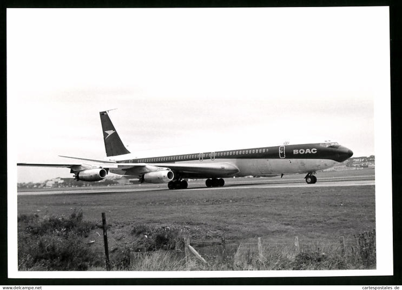 Fotografie Flugzeug Boeing 707, Passagierflugzeug BOAC  - Aviation