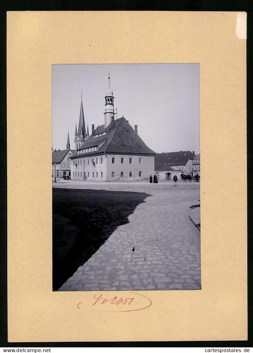 Fotografie Brück & Sohn Meissen, Ansicht Neustadt I. Sa., Marktplatz Mit Rathaus Und Kirche  - Lieux