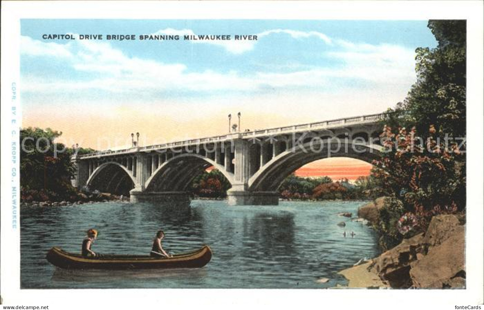 11686330 Milwaukee_Wisconsin Capitol Drive Bridge Spanning - Sonstige & Ohne Zuordnung
