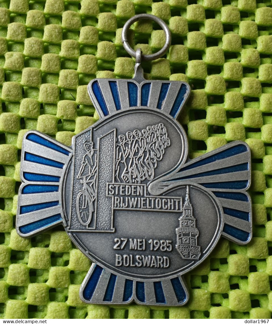 Medaile   :  Steden Rijwieltocht Bolsward 27 Mei 1985. -  Original Foto  !!  Medallion  Dutch - Andere & Zonder Classificatie