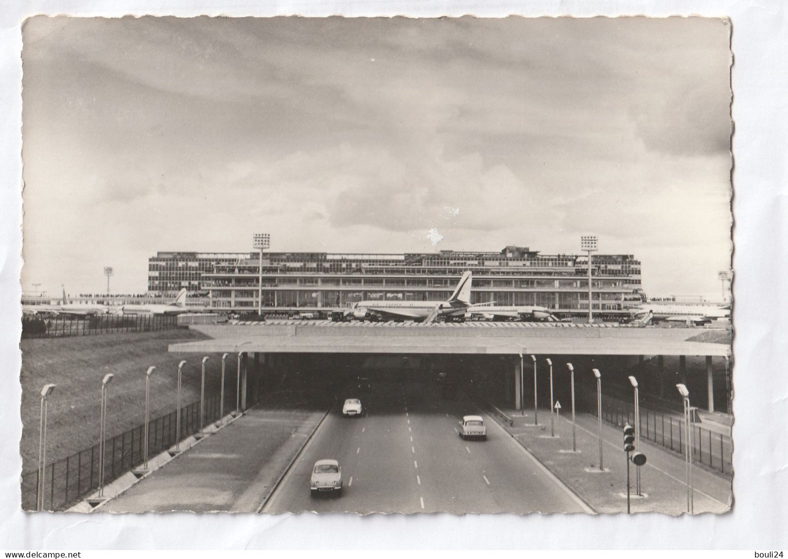 AEROPORT DE PARIS ORLY  LA FACADE SUD DE L'AEROGARE - Aerodromes