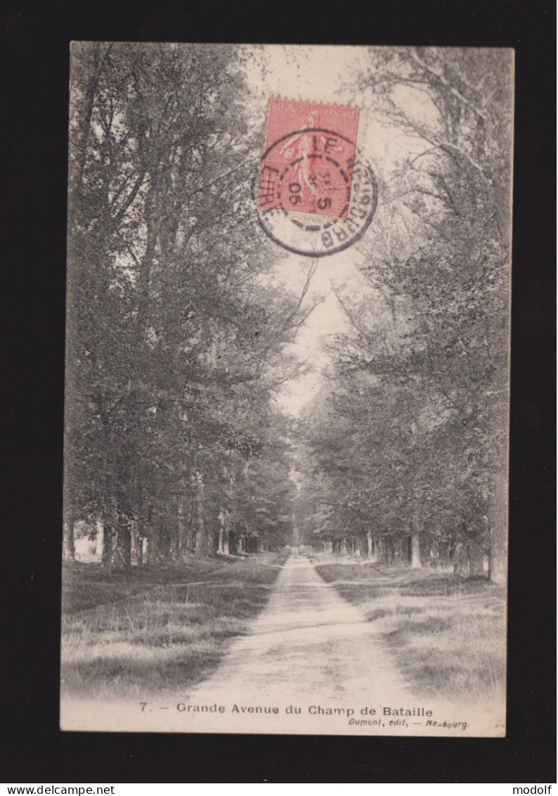 CPA - 27 - Le Neubourg - Grande Avenue Du Champ De Bataille - Circulée En 1905 - Le Neubourg