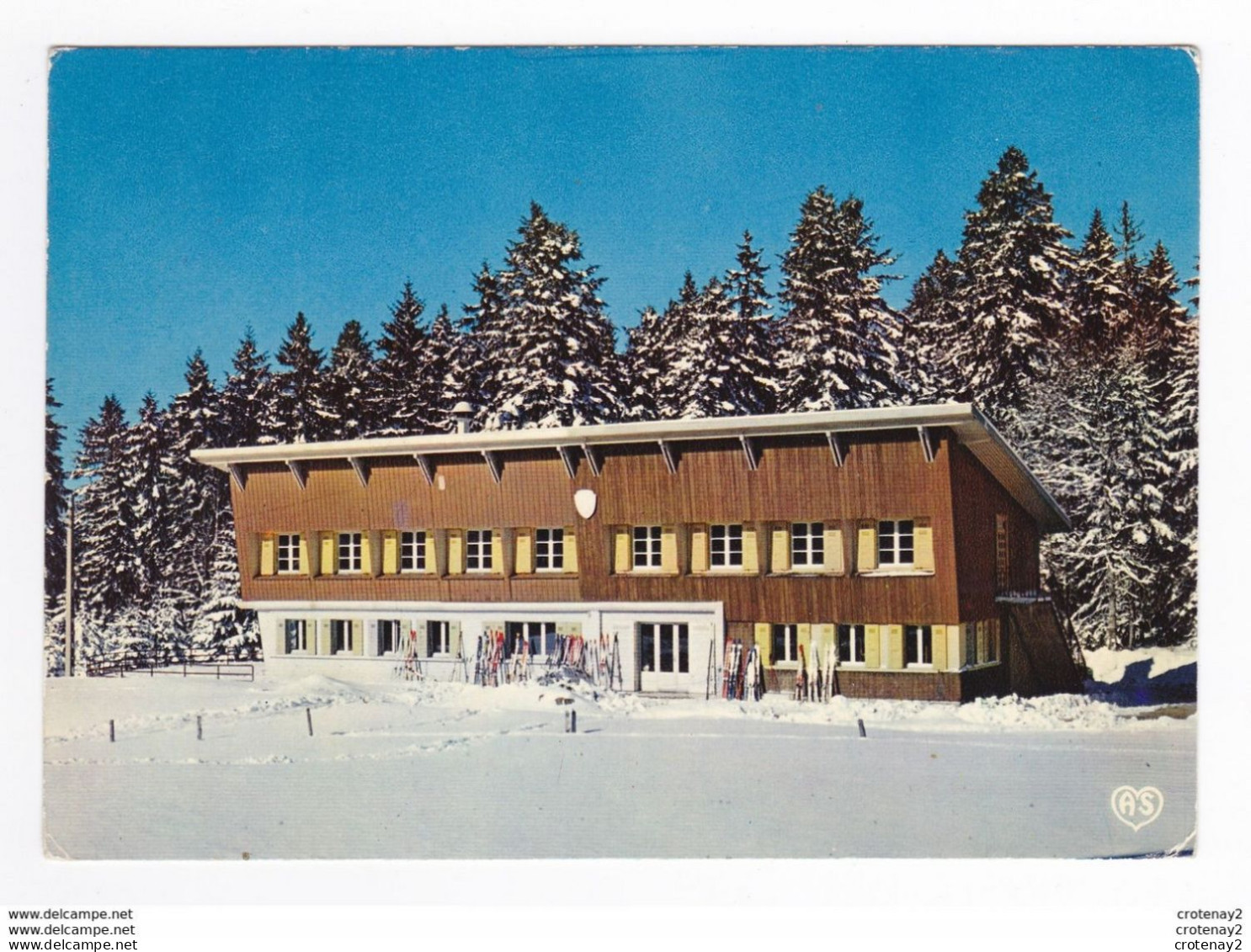 39 LES ROUSSES Vers Morez Chalet Du CAF Route De La Faucille Skis En Attente En 1979 - Morez