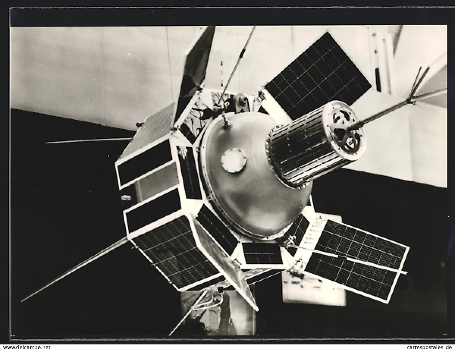 AK Satellit Aus Der Kosmos-Reihe  - Espace