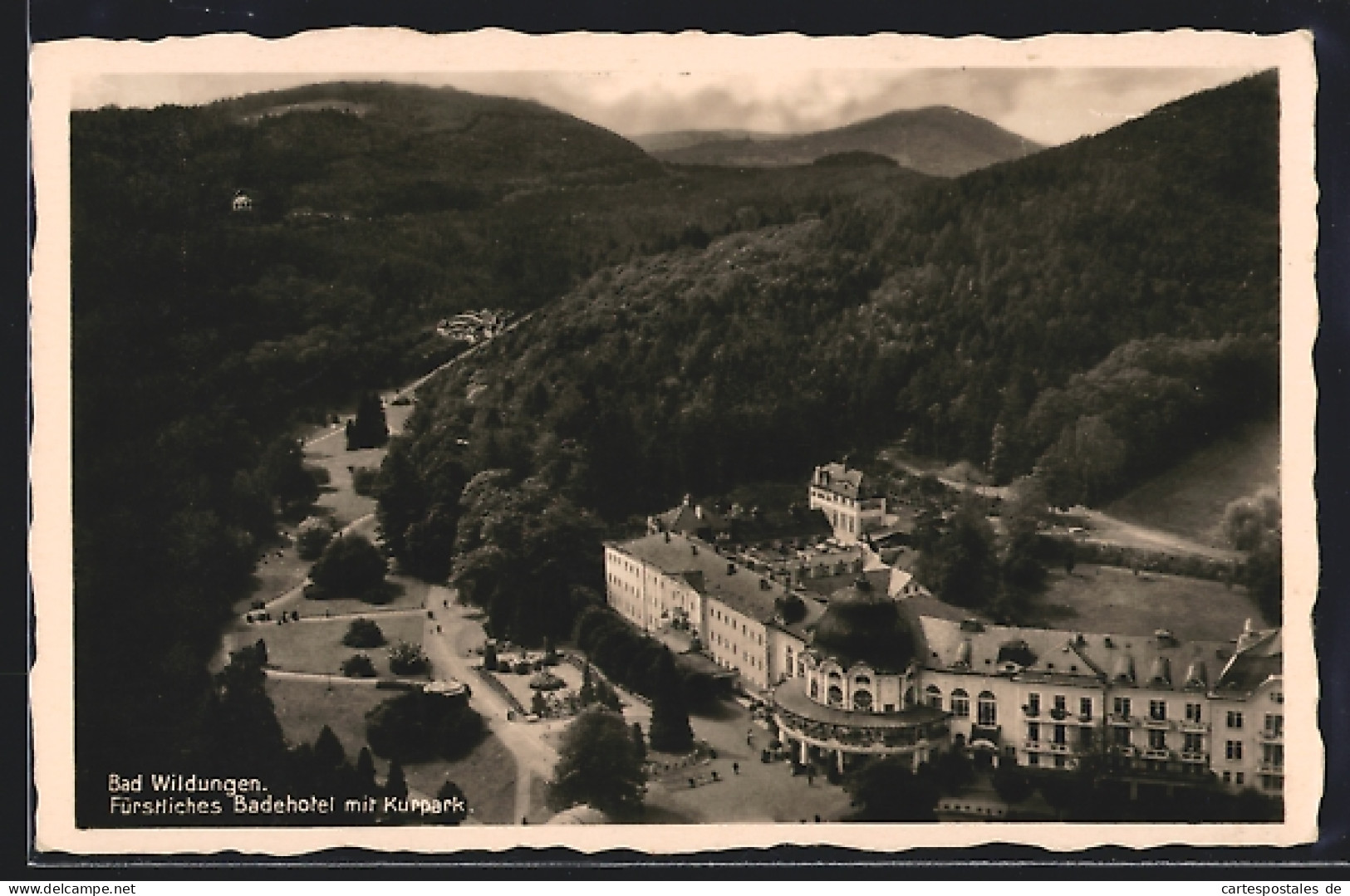 AK Bad Wildungen, Fürstliches Badehotel Mit Kurpark  - Bad Wildungen