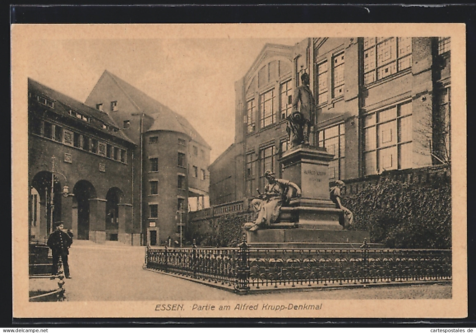 AK Essen, Partie Am Alfred Krupp-Denkmal  - Essen