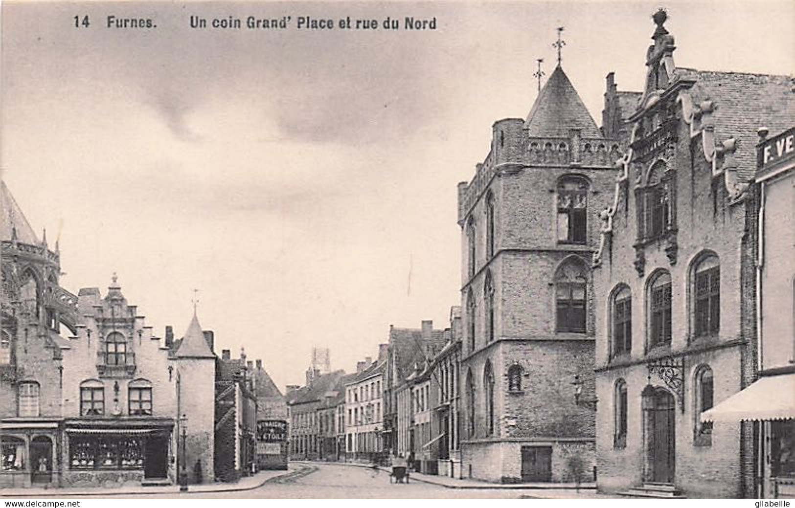 FURNES - VEURNE -  Un Coin Grand'place Et Rue Du Nord - Veurne