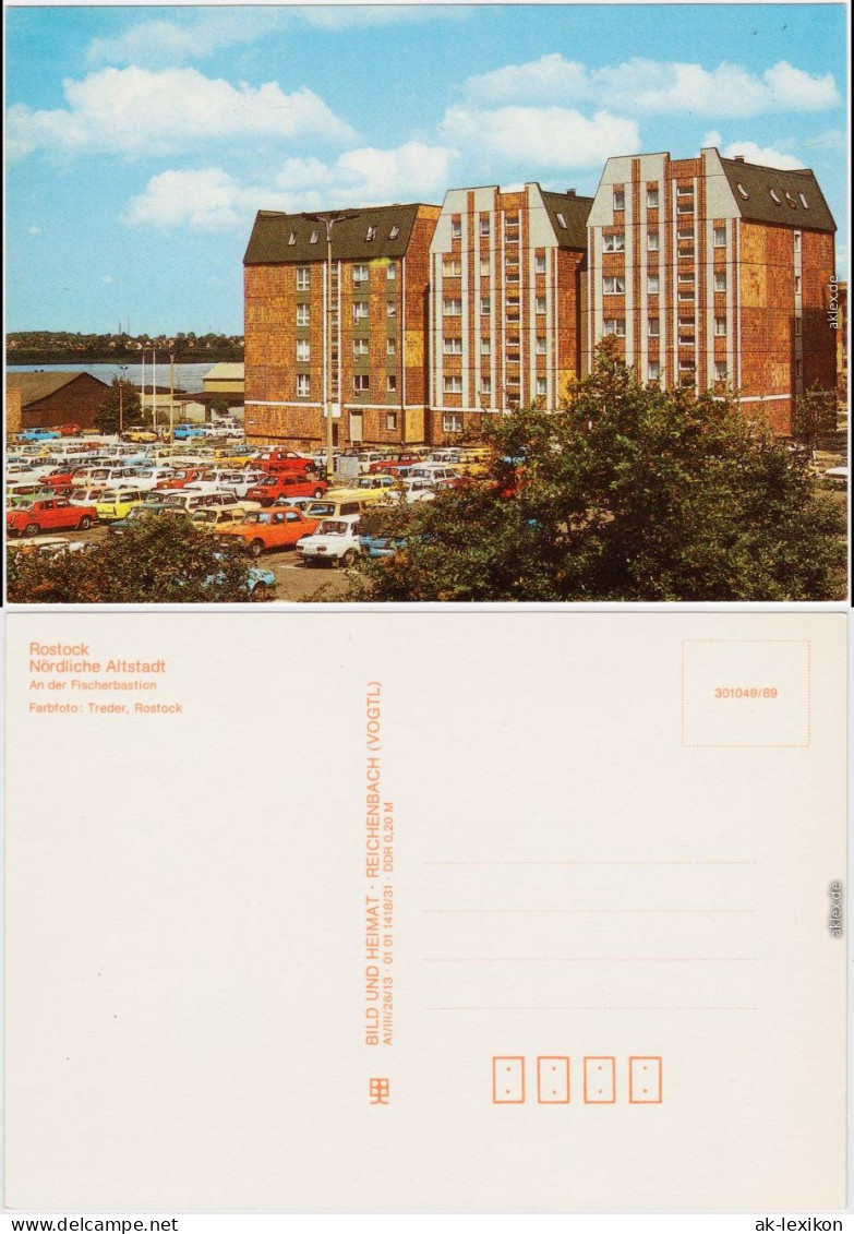 Altstadt Rostock Wohnhaus Mit Parkplatz Im Vordergrund  Trabant Wartburg 1989 - Rostock