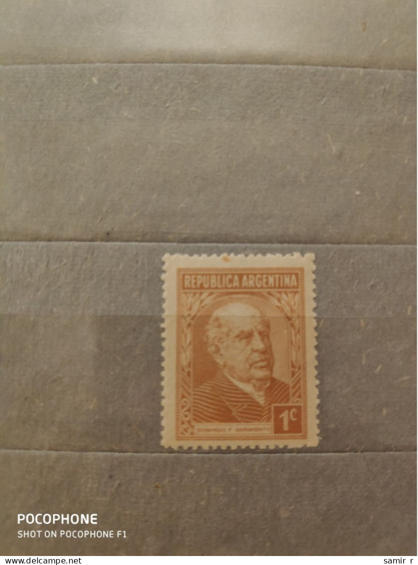 Argentina	Persons (F96) - Unused Stamps