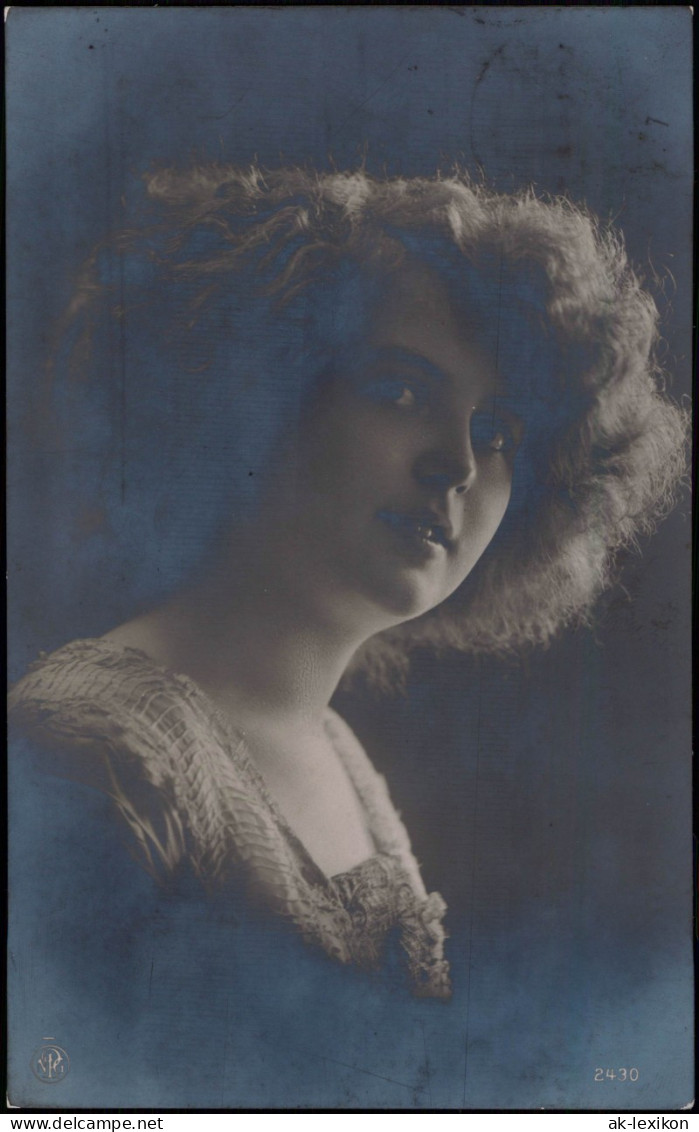 Frühe Fotokunst Frauen Motivkarte Foto-Porträt Einer Frau 1917 - People