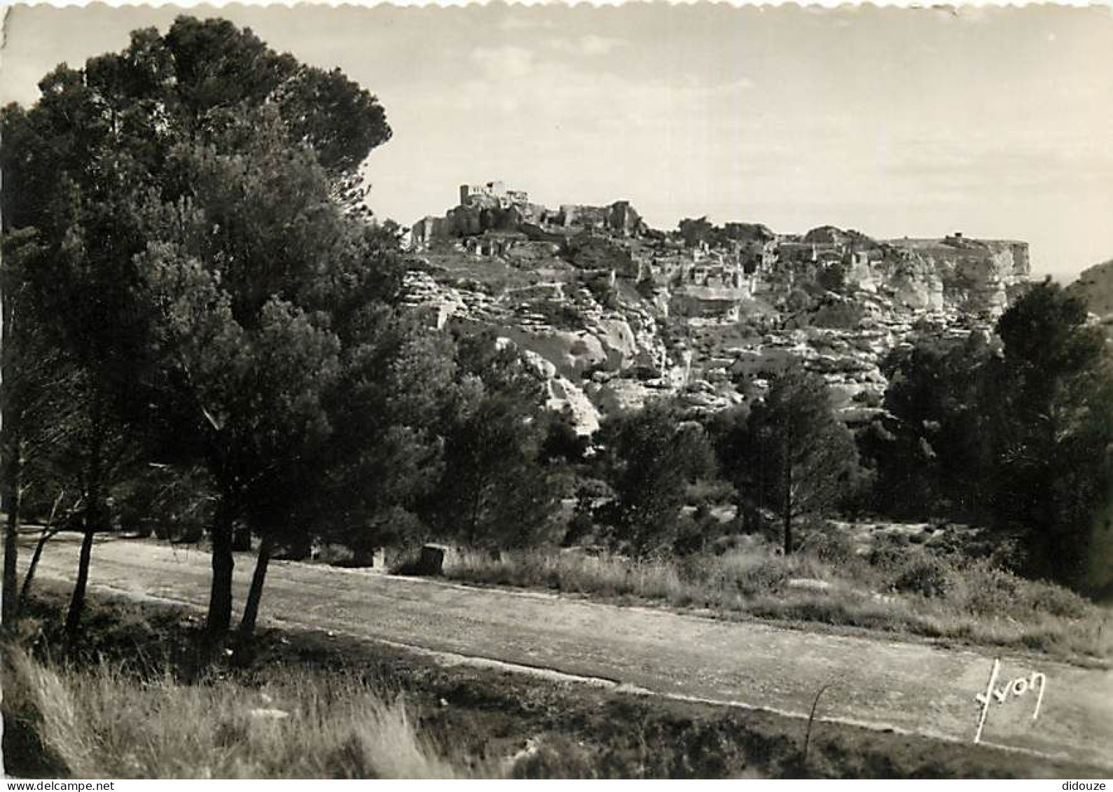 13 - Les Baux De Provence - Vue Générale Prise Du Val D'Enfer - CPSM Grand Format - Carte Neuve - Voir Scans Recto-Verso - Les-Baux-de-Provence