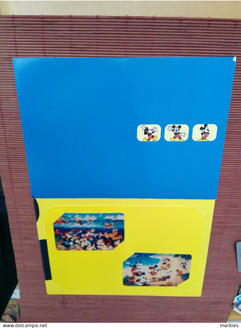 Disney  Set 2 Phonecards With Folder Mint Rare - Disney