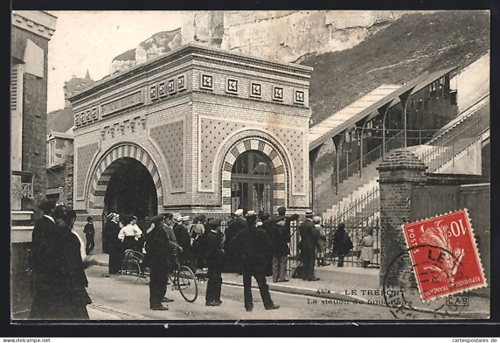 AK Le Tréport, La Station Du Funicolaire, Bergbahn-Station Mit Leuten  - Sonstige & Ohne Zuordnung