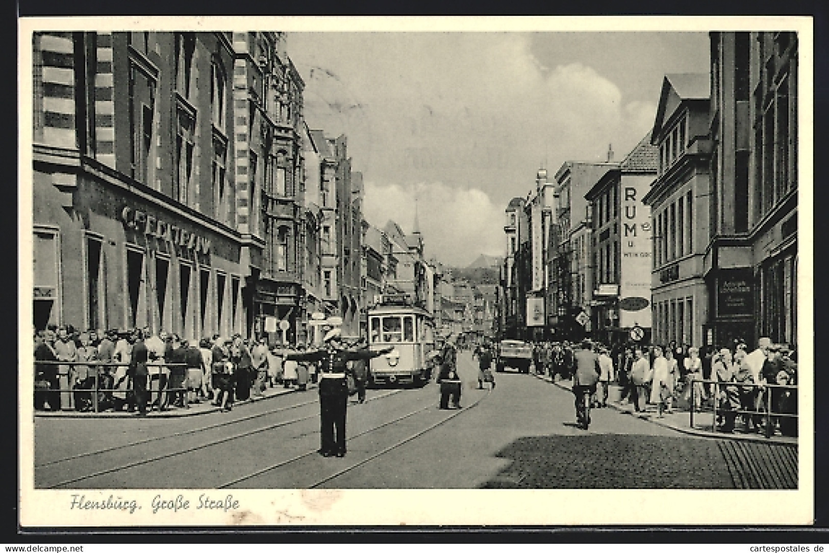 AK Flensburg, Grosse Strasse Mit Strassenbahn Und Verkehrspolizist  - Flensburg