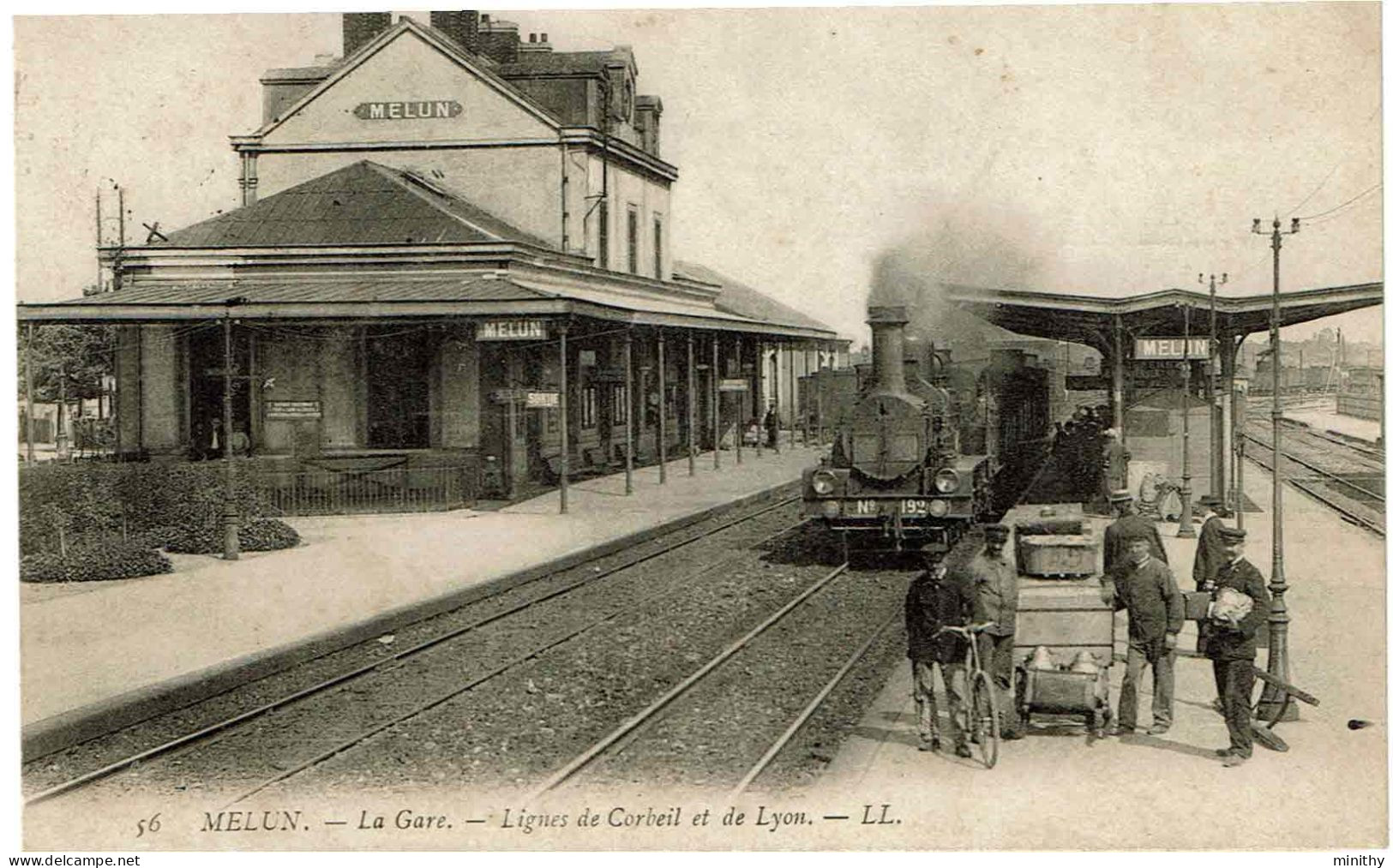 MELUN  -  La Gare - Lignes De Corbeil Et De Lyon - Bahnhöfe Mit Zügen