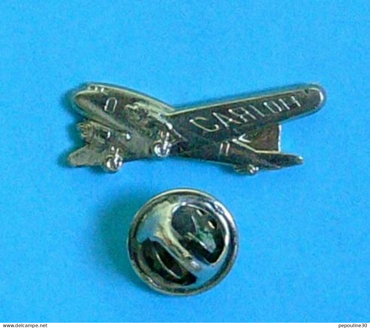 1 PIN'S  //  ** AVION DOUGLAS C 47 SKYTRAIN / CARLOFF ** . (Félix MÜLLER Basel) - Vliegtuigen