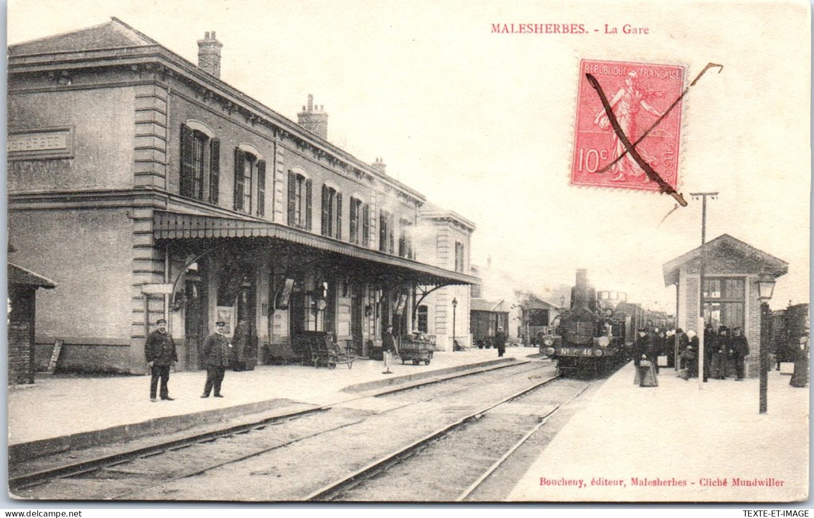 45 MALESHERBES - La Gare (beau Plan De Train) - Malesherbes