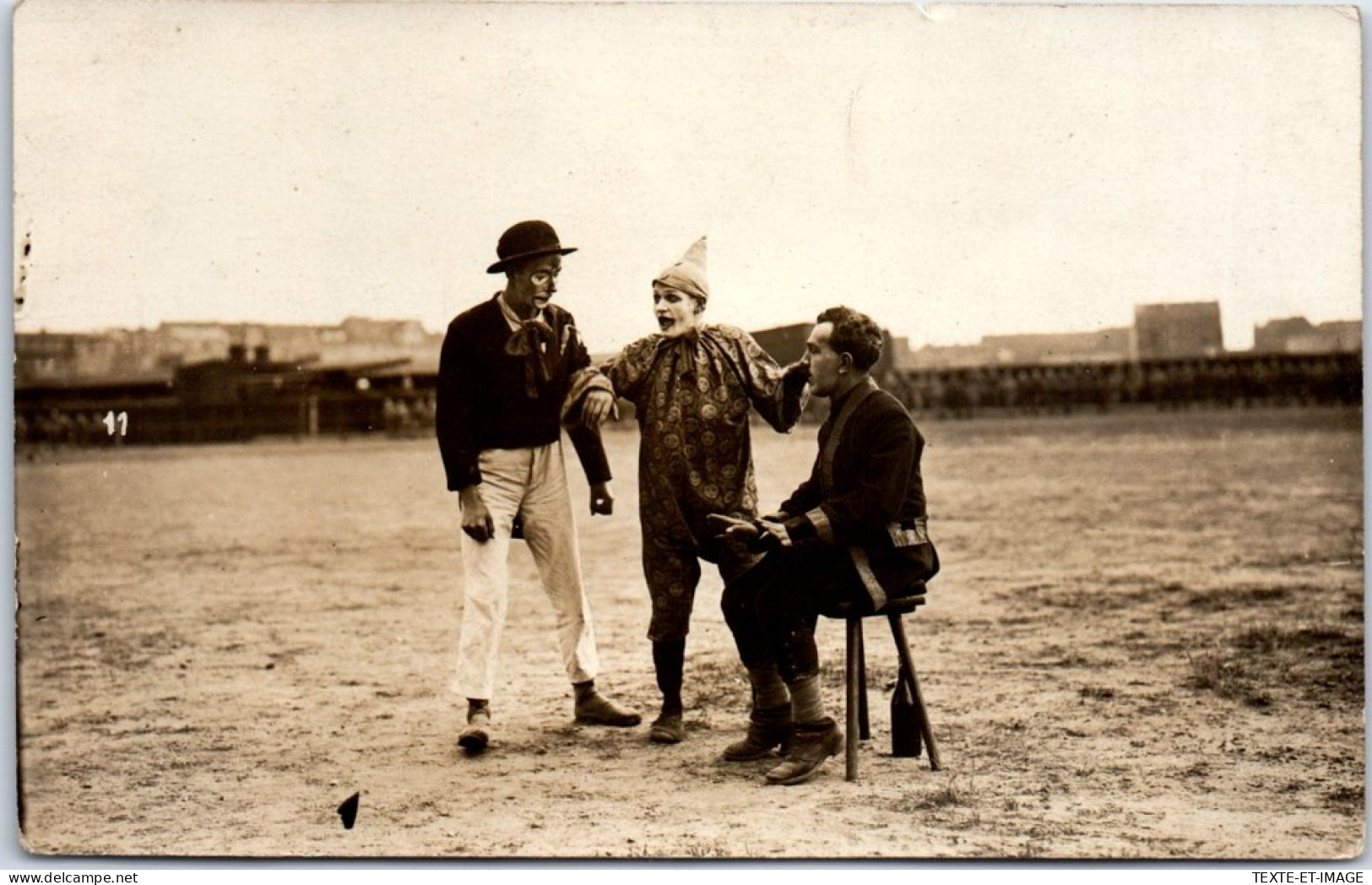 THEMES - CIRQUE - CARTE PHOTO - Trois Clowns (a Identifier) - Circus