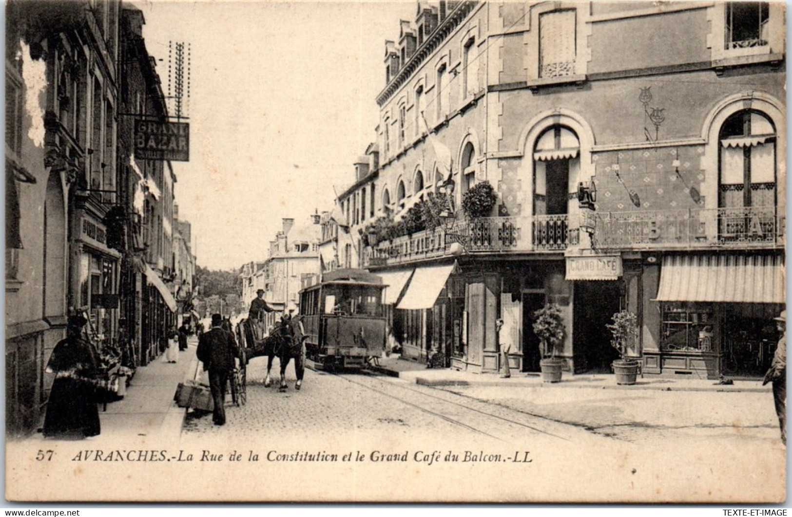 50 AVRANCHES - Rue De La Constitution Et Grd Cafe - Avranches