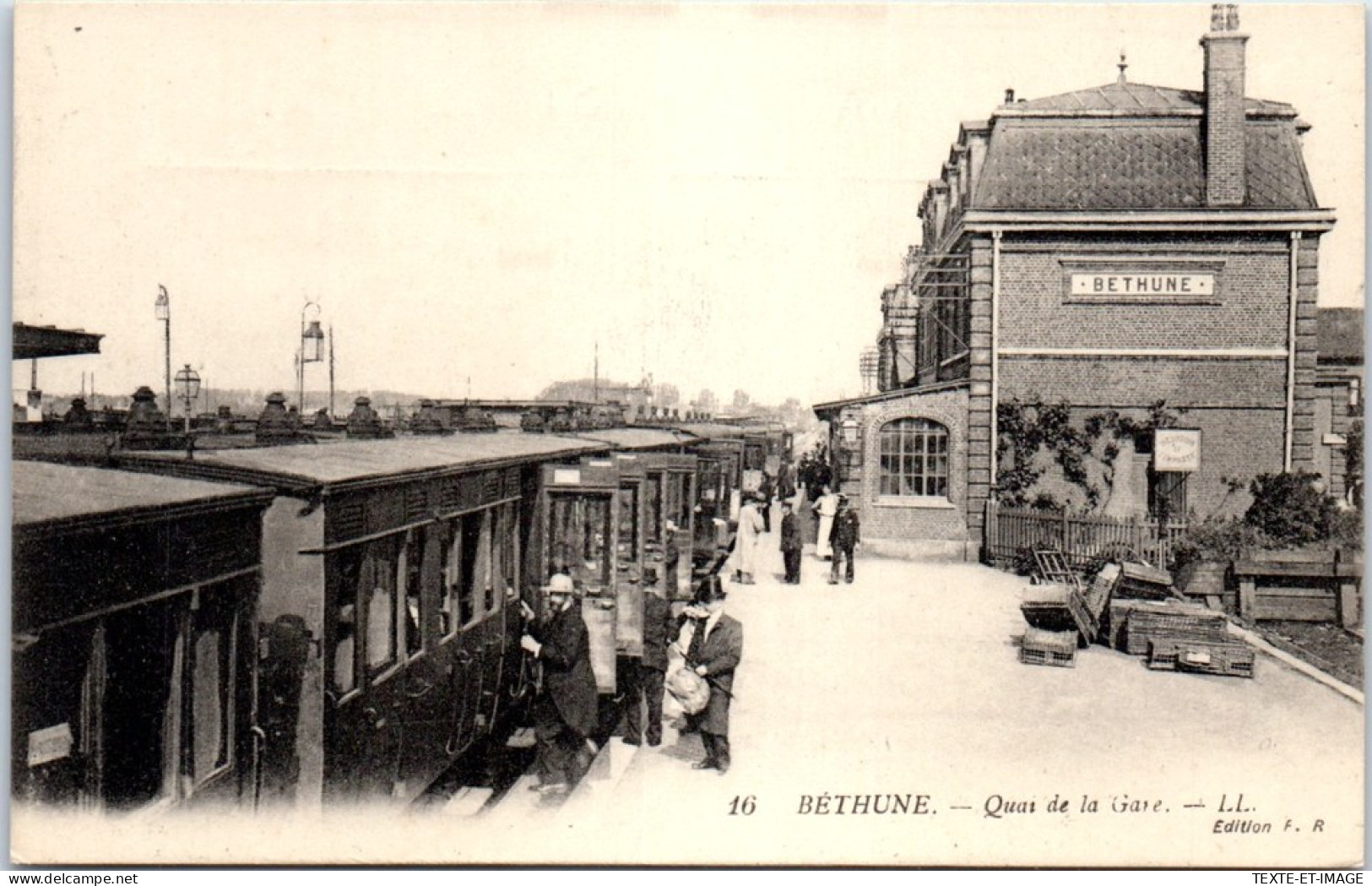 62 BETHUNE - Le Quai De La Gare  - Bethune
