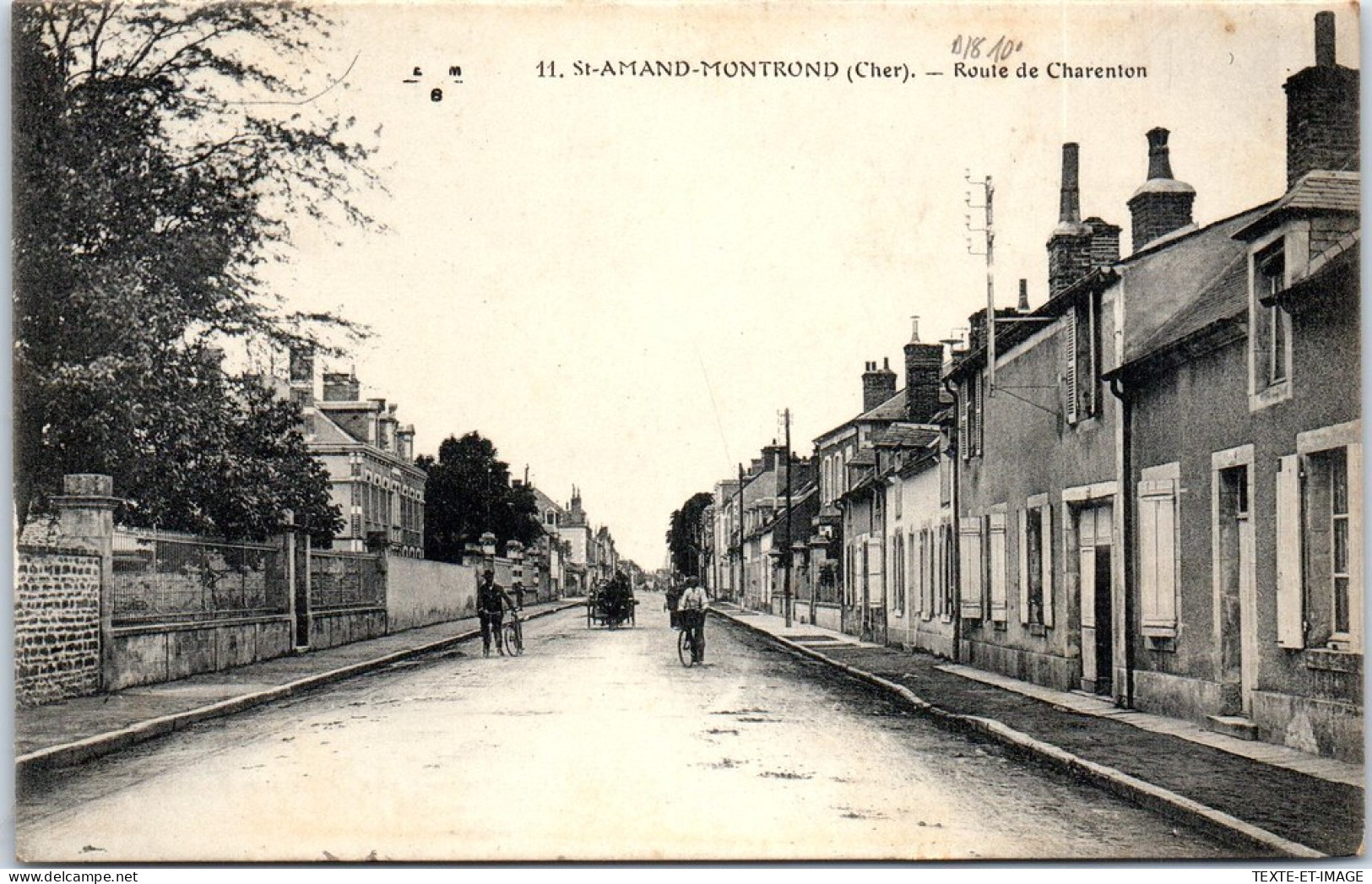 18 SAINT AMAND MONTROND - La Route De Charenton  - Saint-Amand-Montrond