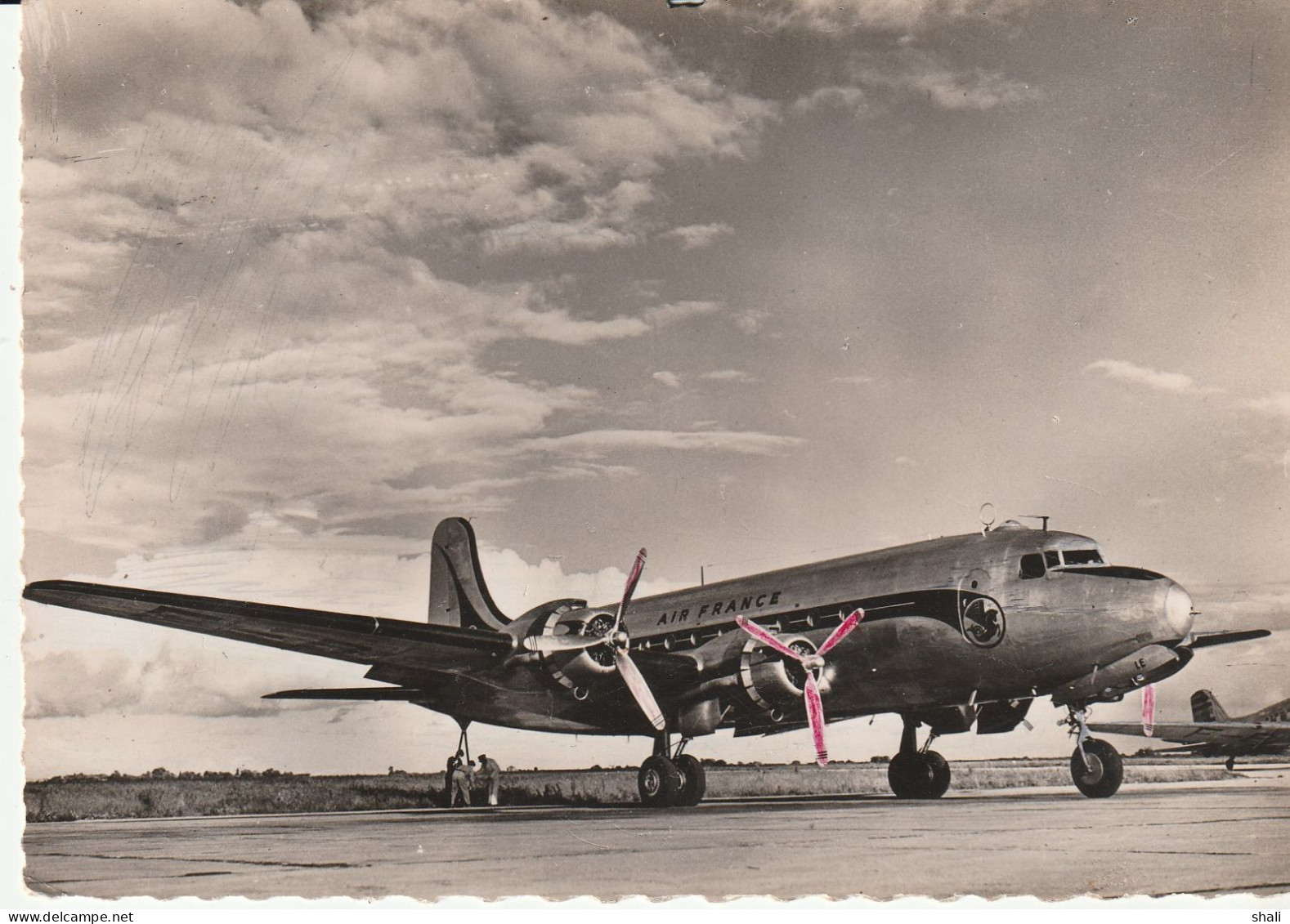 CPSM DOUGLAS DC4 SKYMASTER EN SERVICE SUR LES LIGNES AIR FRANCE - Andere & Zonder Classificatie