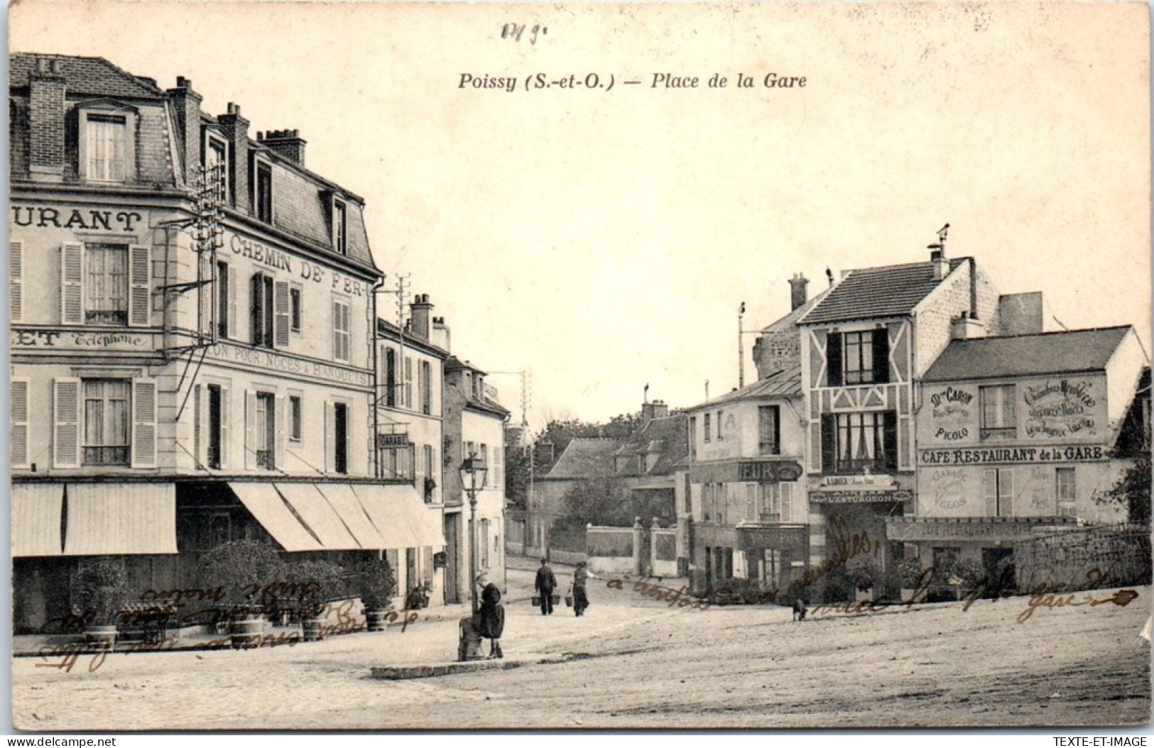 78 POISSY - Vue De La Place De La Gare. - Poissy