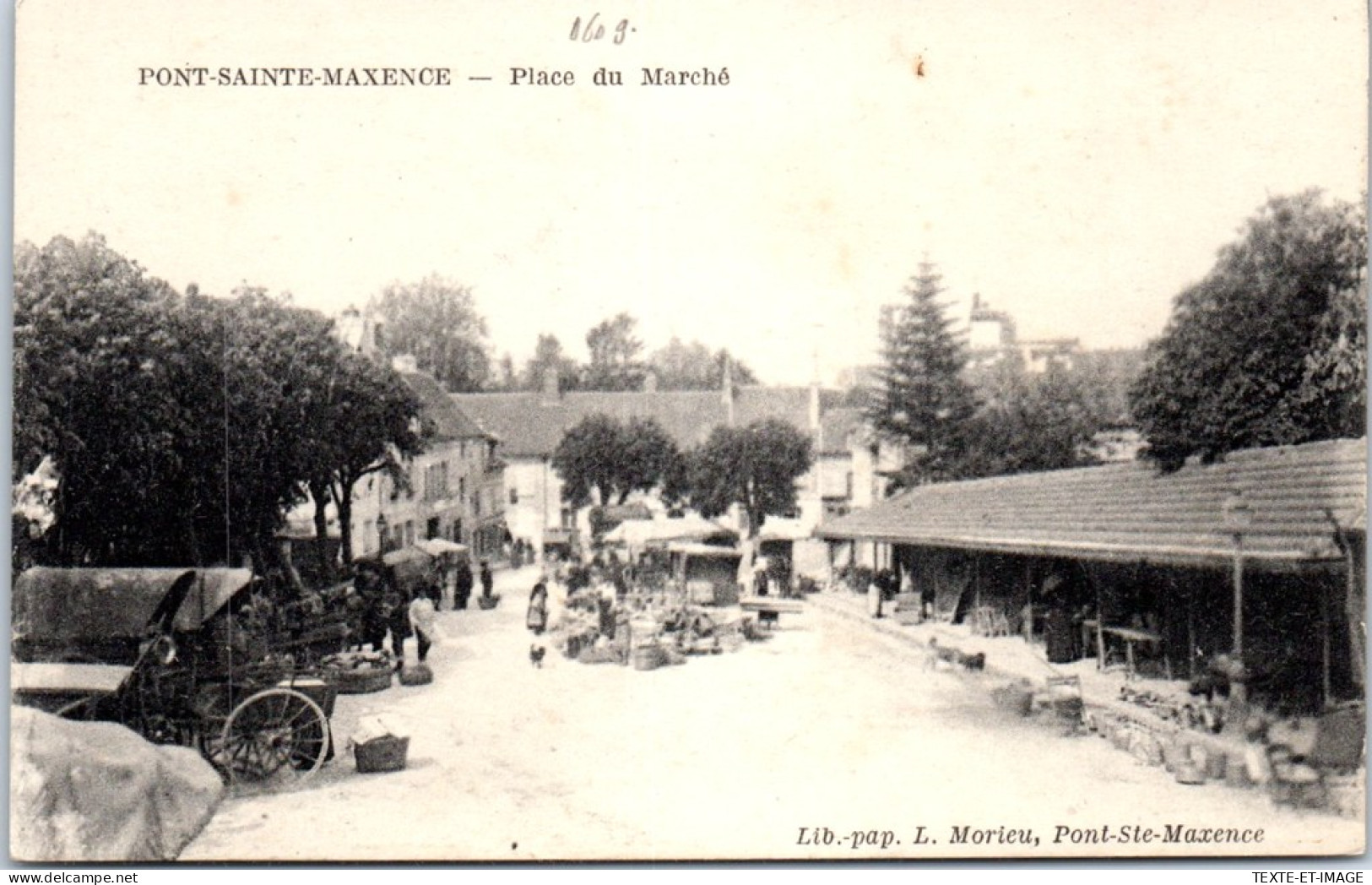 60 PONT SAINTE MAXENCE - Un Coin De La Place Du Marche  - Pont Sainte Maxence