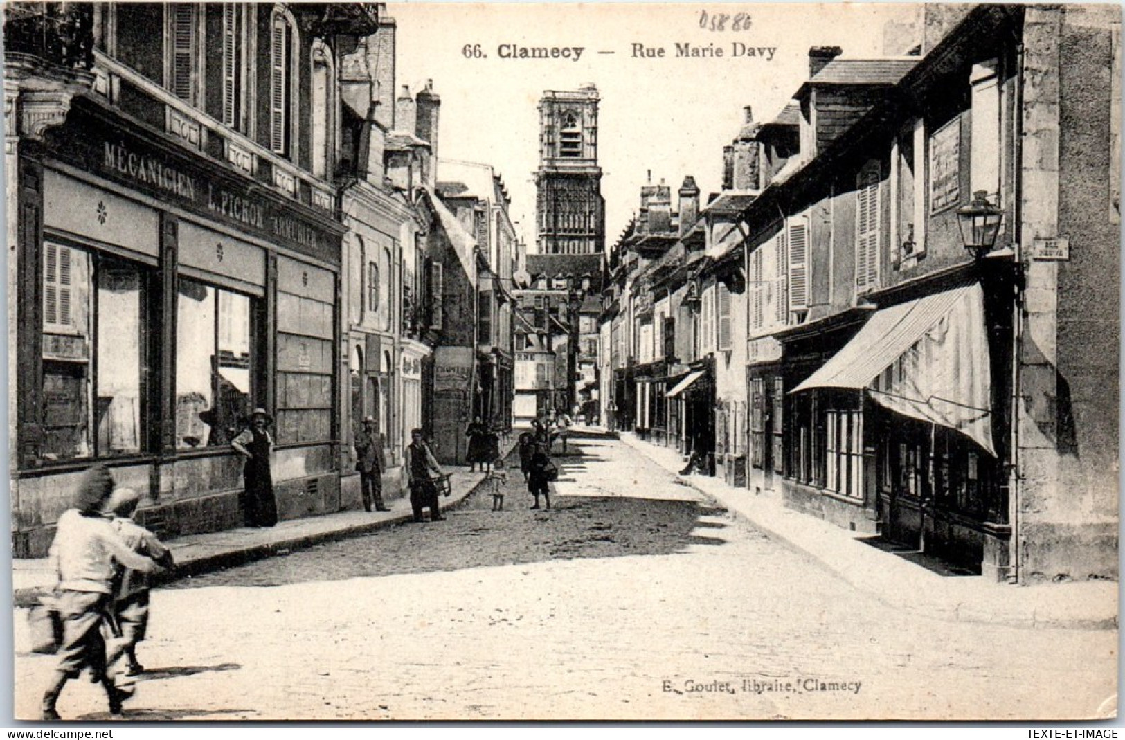 58 CLAMECY - La Rue Marie Davy  - Clamecy