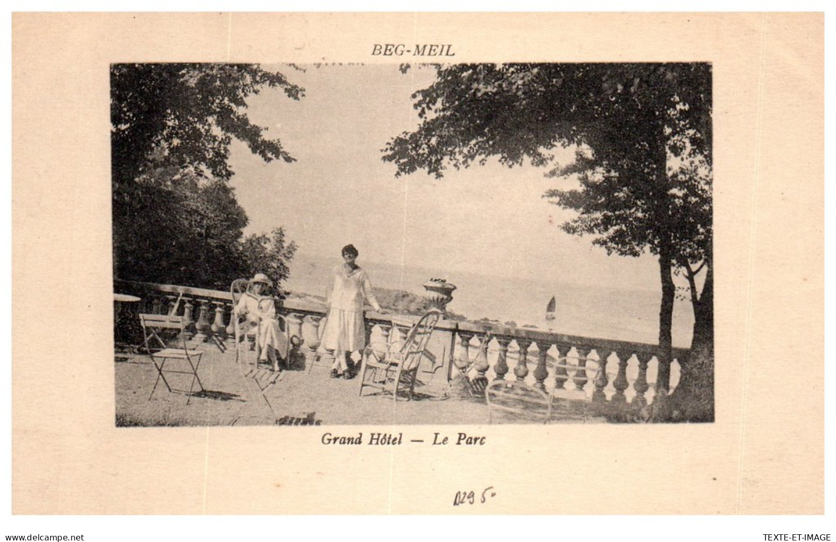 29 FOUESNANT - BEG MEIL - Grand Hotel, Terrasse Du Parc. - Fouesnant