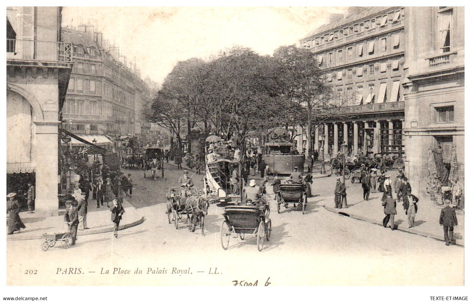 75001 PARIS - La Place Du Palais Royal - Paris (01)
