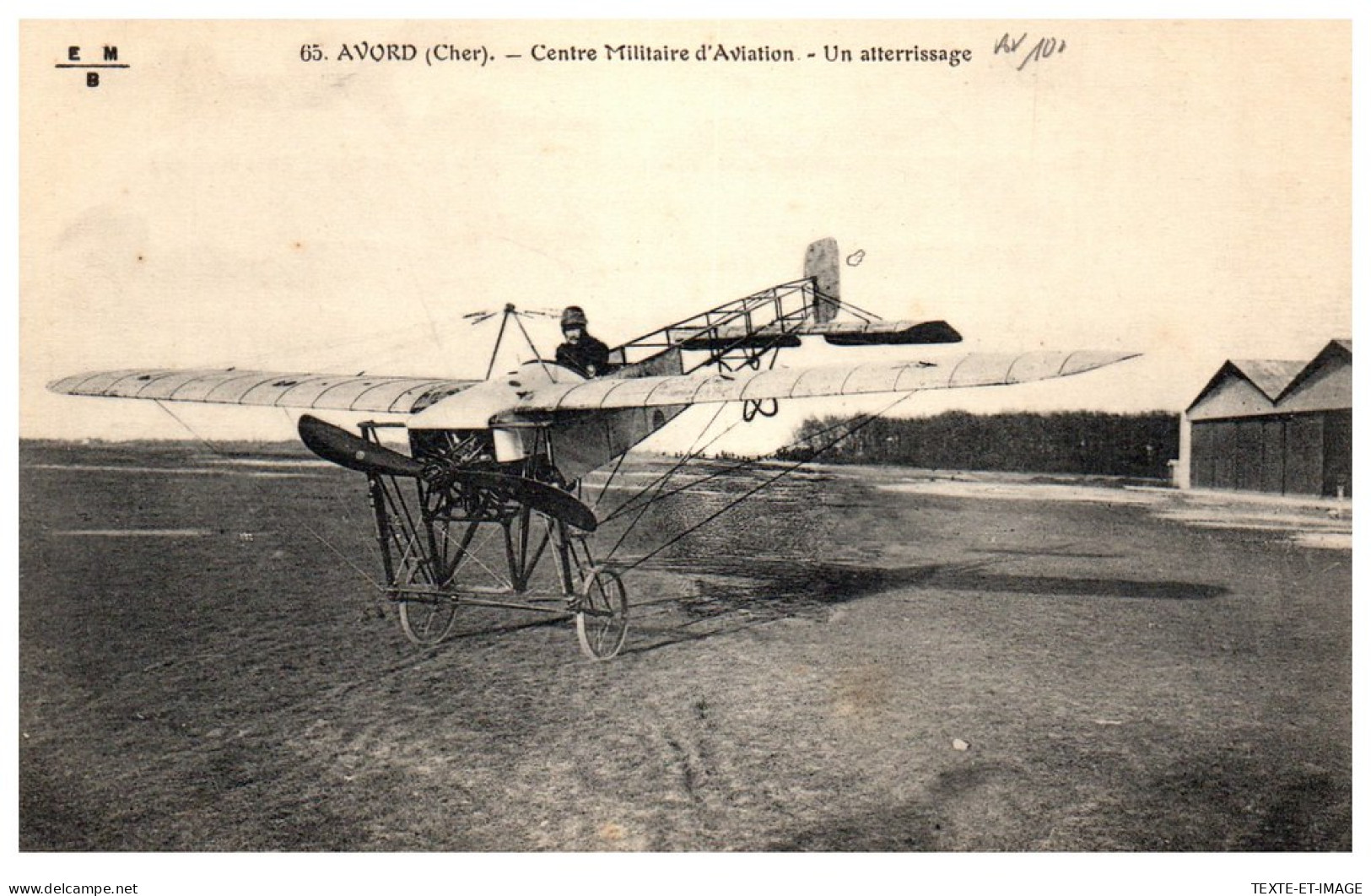AVIATION - AVORD, Centre Militaire Un Atterissage. - Other & Unclassified