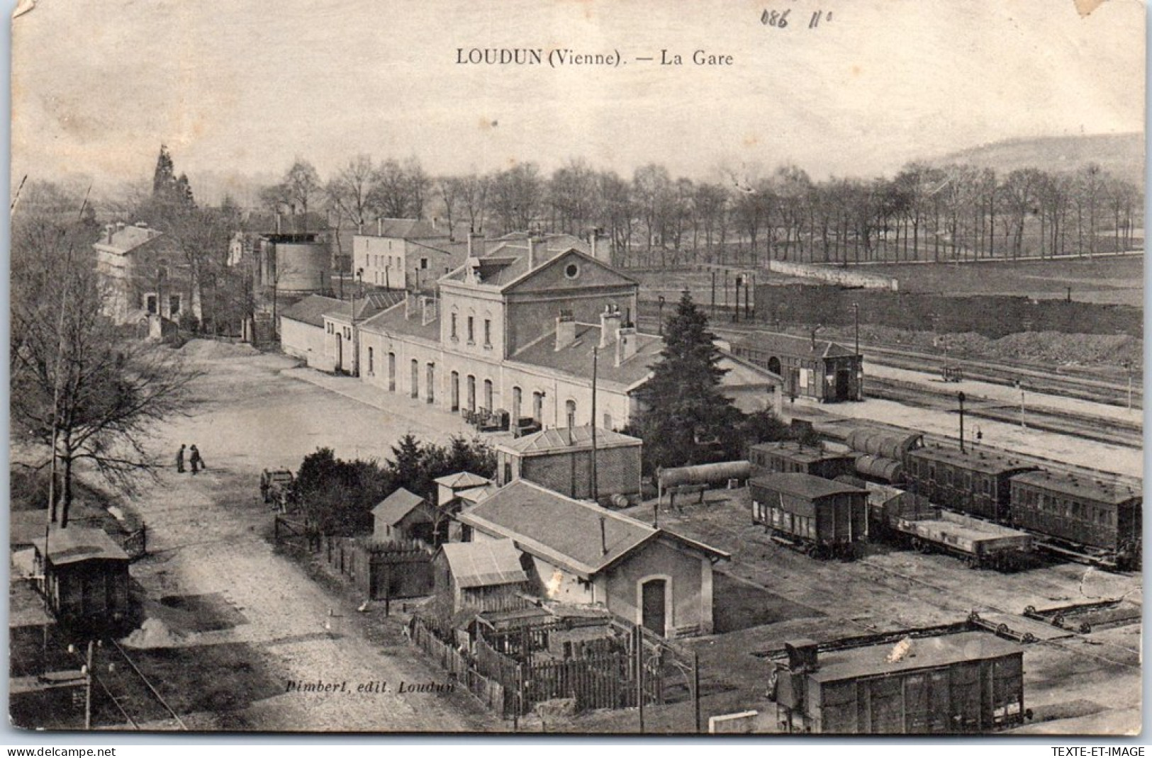 86 LOUDUN - Vue Generale Sur La Gare. - Loudun