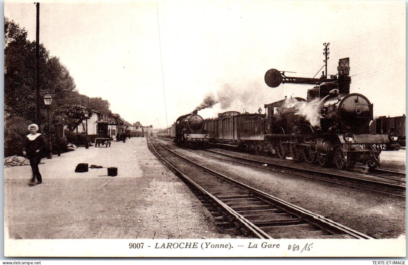 89 LAROCHE - Beau Plan De Train En Gare. - Migennes