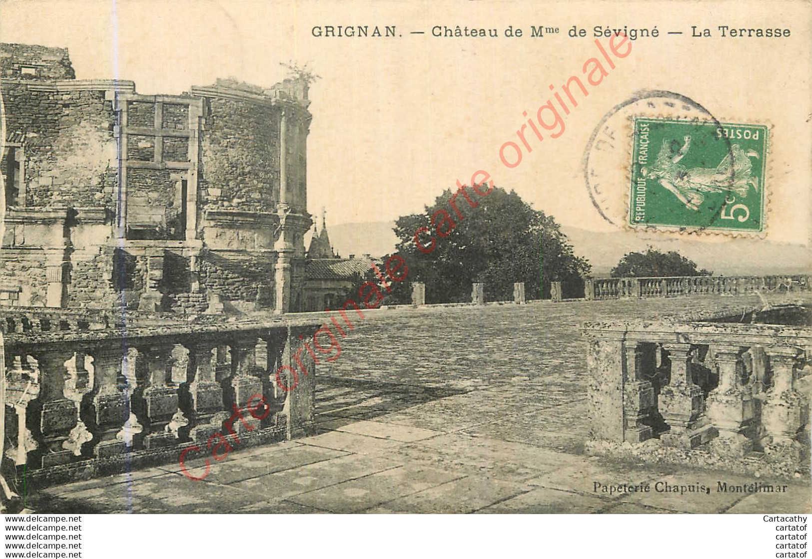 26.  GRIGNAN . Château De Mme De Sévigné .  La Terrasse . - Grignan