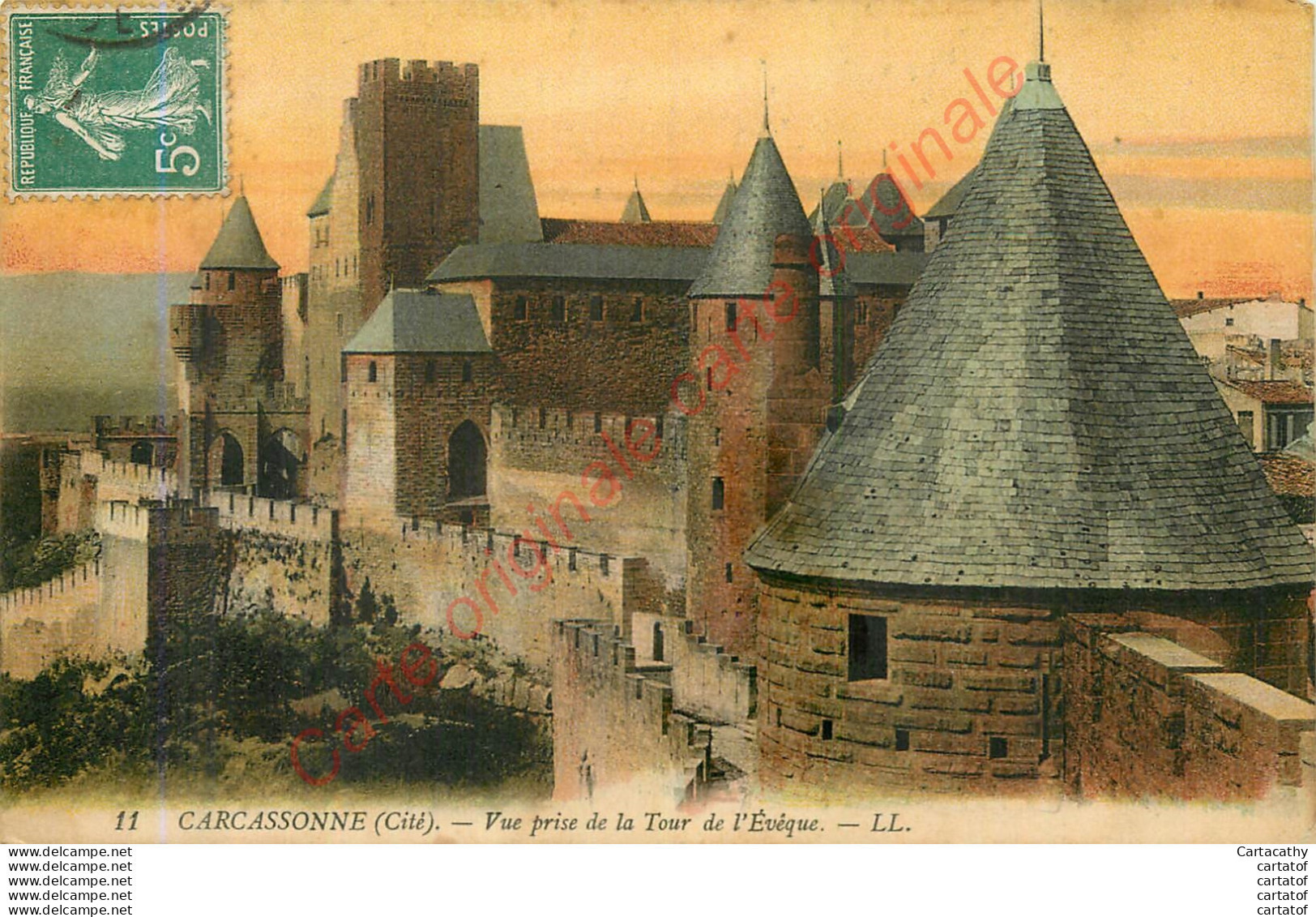11.  CARCASSONNE .  Vue Prise De La Tour De L'Evêque . - Carcassonne