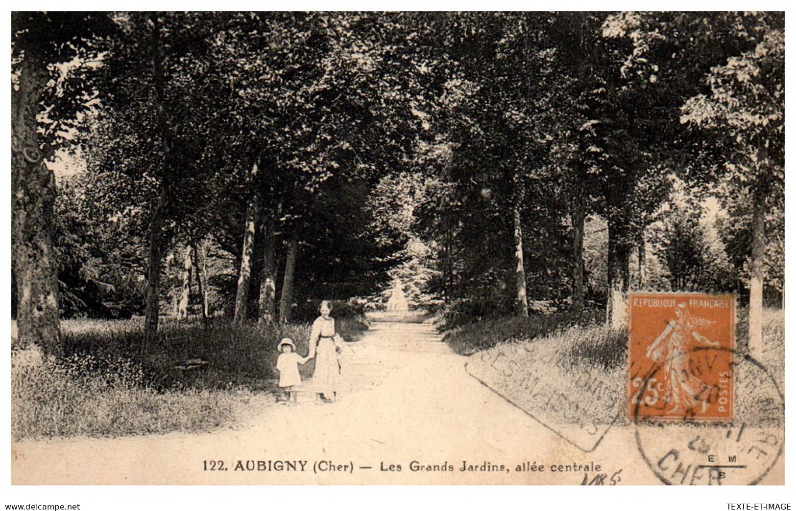 18 AUBIGNY - Les Grands Jardins, Allee Centrale. - Aubigny Sur Nere