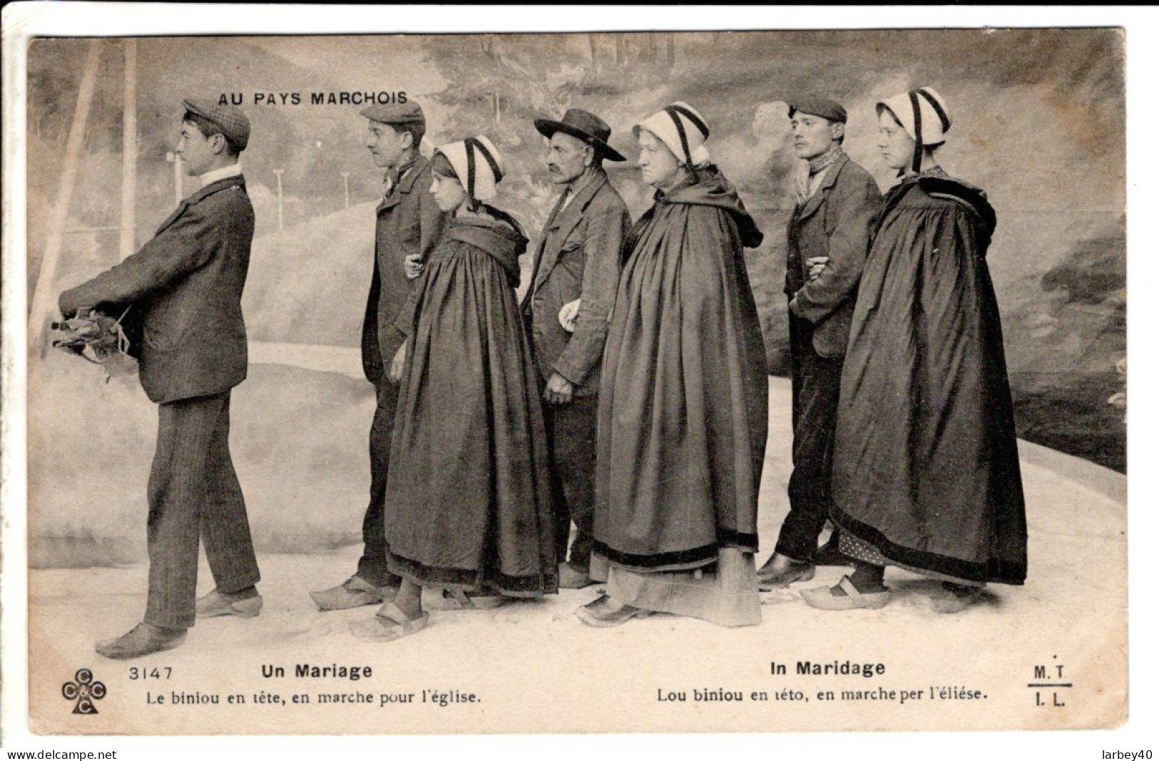 Au Pays Marchois Un Mariage - Cartes Postales Ancienne - Costumi