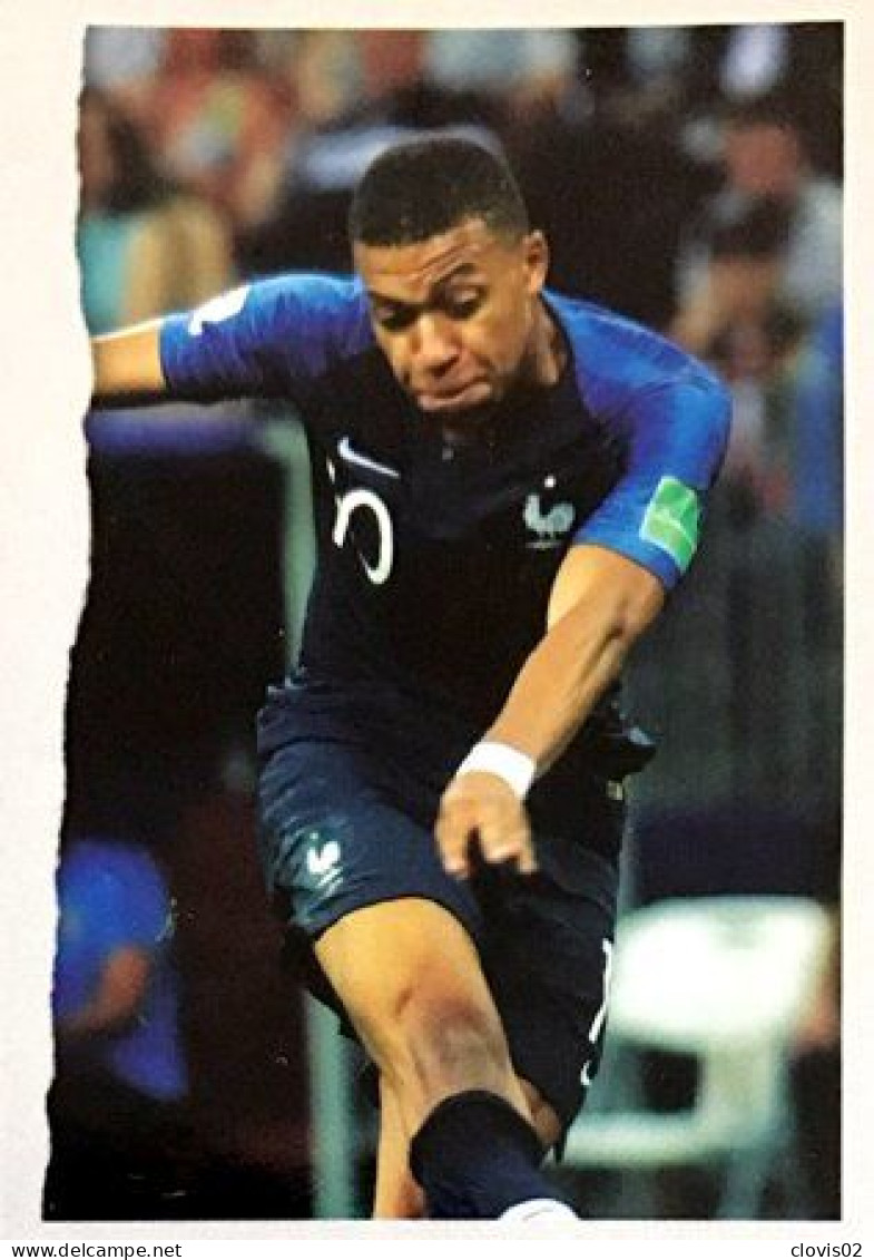 31 Sur Le Toit Du Monde ! - Kylian Mbappé - Panini Football Au Plus Près Des Bleus Intermarché 2020 Sticker Vignette - Other & Unclassified