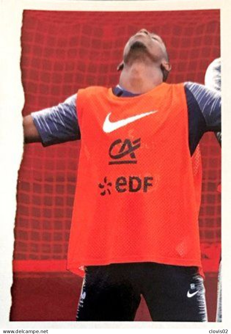 32 Esprit D'Equipe - Paul Pogba - Panini Football Au Plus Près Des Bleus Intermarché 2020 Sticker Vignette - Altri & Non Classificati